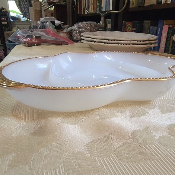 Vintage AH Fire-King White Glass 11" 3-Part Divided Relish Dish with Gold Trim - Picture 14 of 16